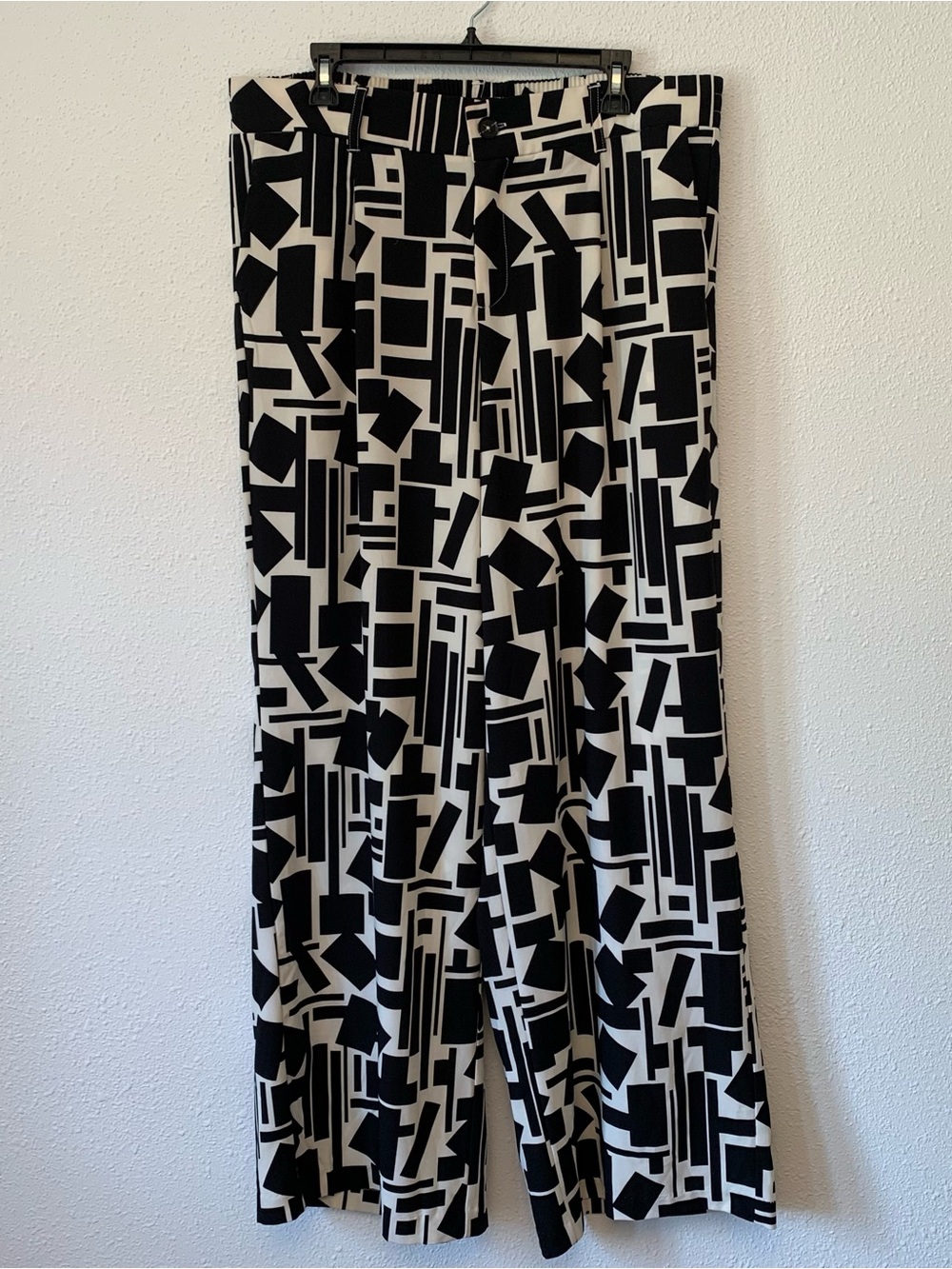 Studio by Torrid Geometric Black & White Wide Leg Pants Size 14
